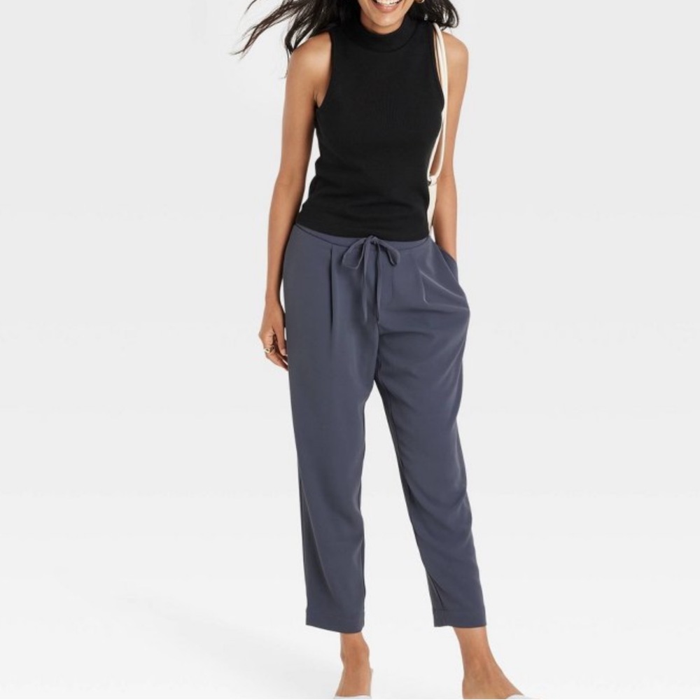 NWT- Women's High-Rise Tapered Fluid Ankle Pull-On Pants